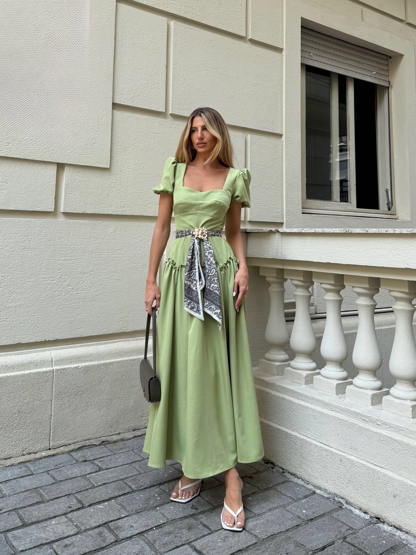 Vestido Poli com lenço
